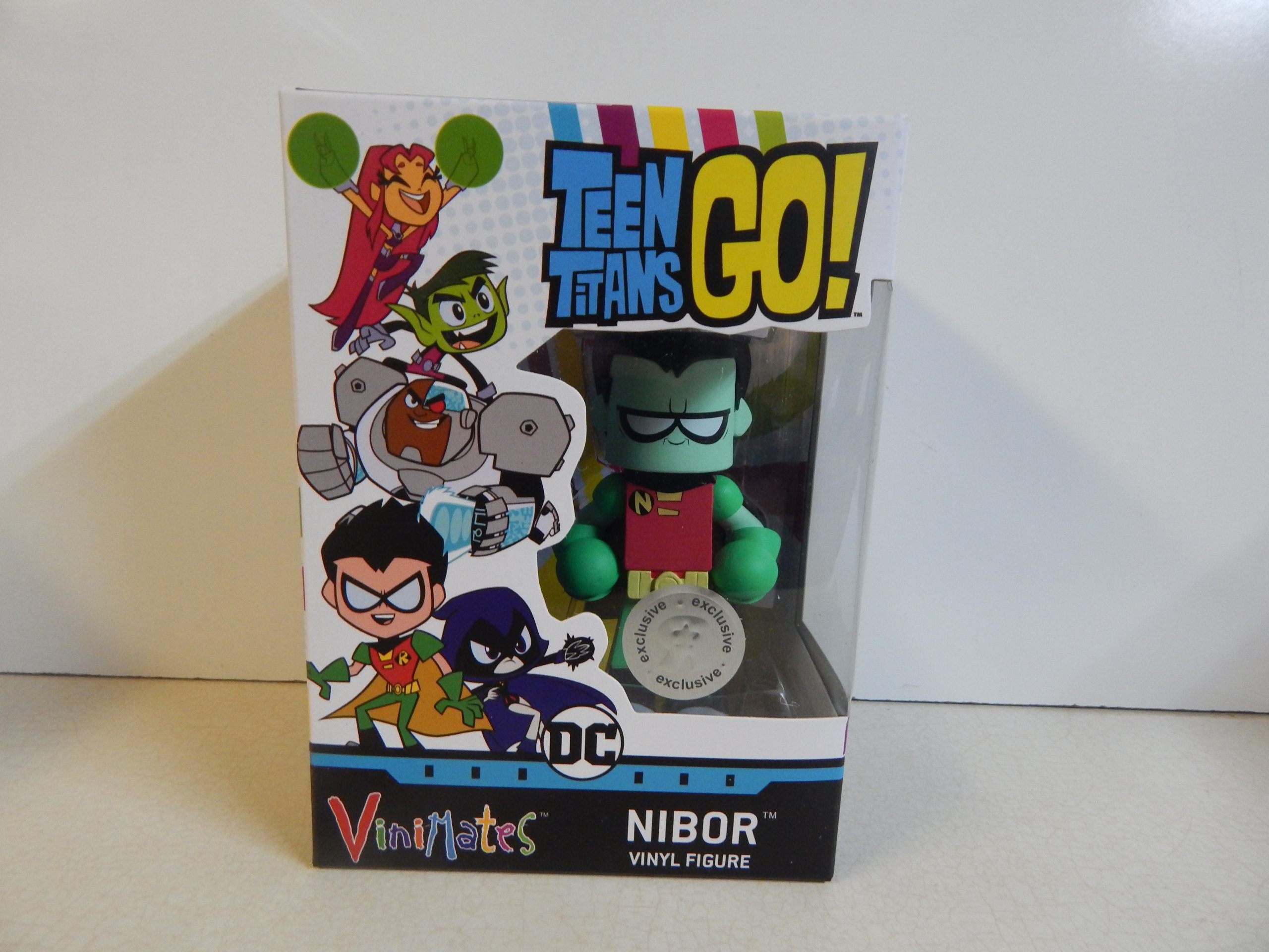 Robin Nibor vinyl figure Toys R Us Exclusive Details about   ViniMates Teen Titans Go 
